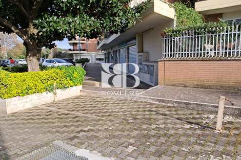 Posto Auto in Vendita, Pisana