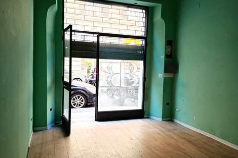 Locale Commerciale in Affitto, Prati